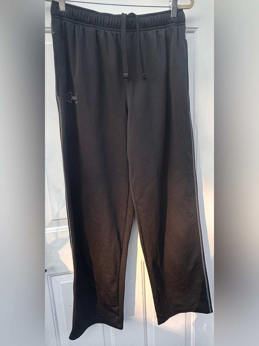 Mens Under Armour Black Jogger Sweatpants with Side Stripe and Pockets